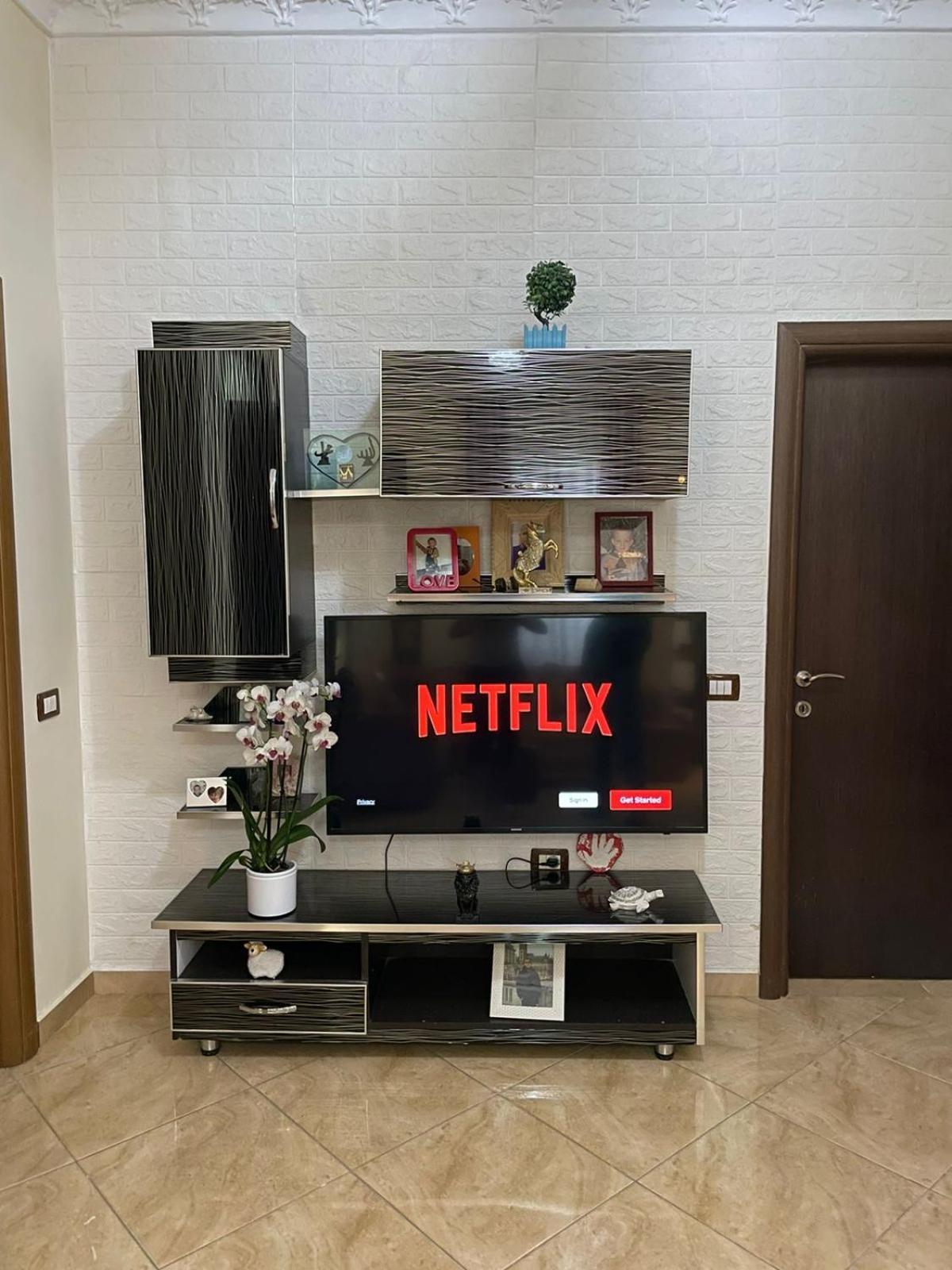 Anel'S Guesthouse Berat Ngoại thất bức ảnh